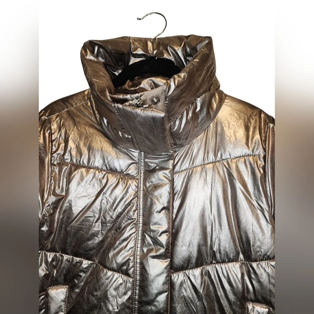 Abercrombie & Fitch Metallic Gold Mini Puffer Jacket - Size M